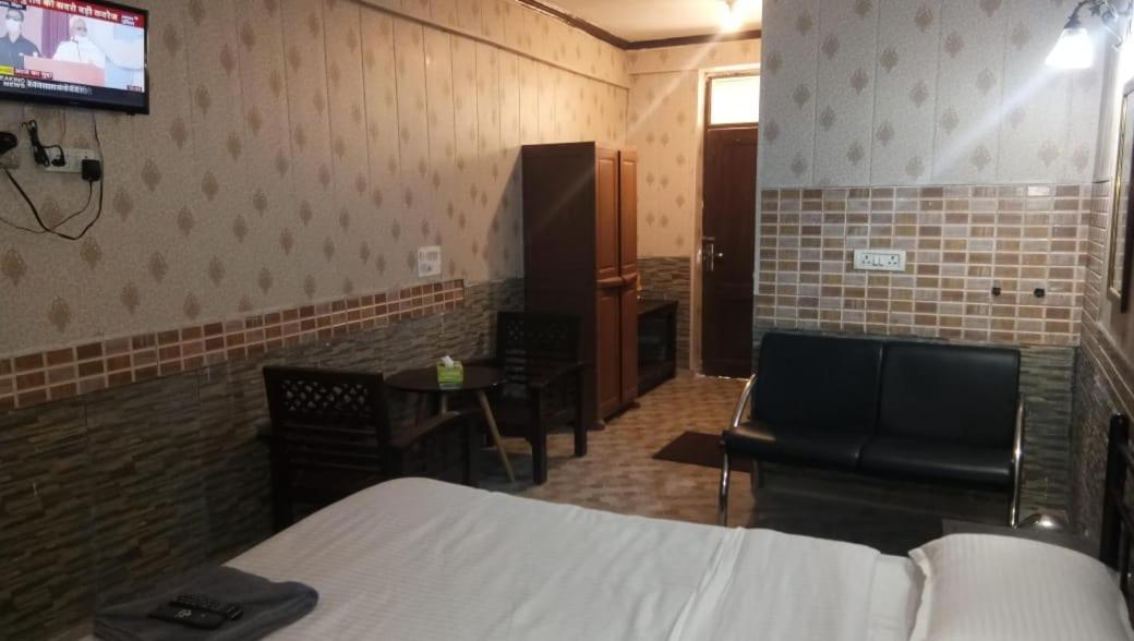 Hotel O Hya'S Homestay 데라둔 외부 사진